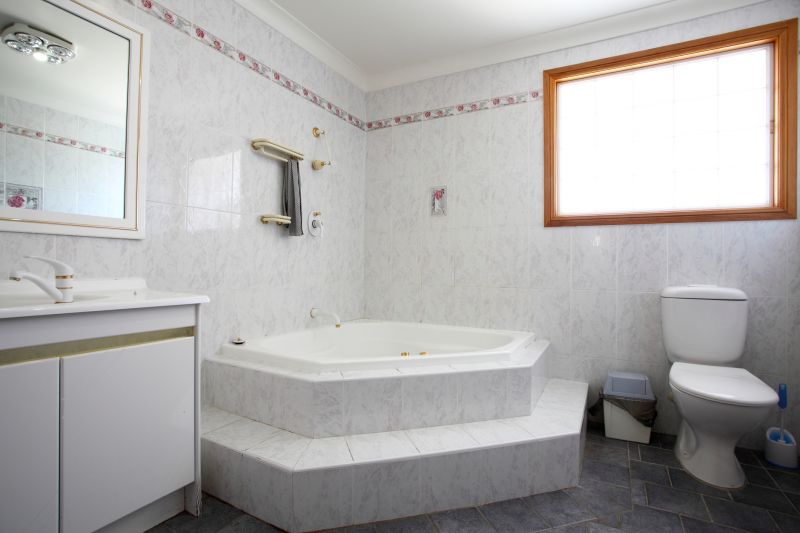 Top Bathtub Installation Companies in Cambridge, MD